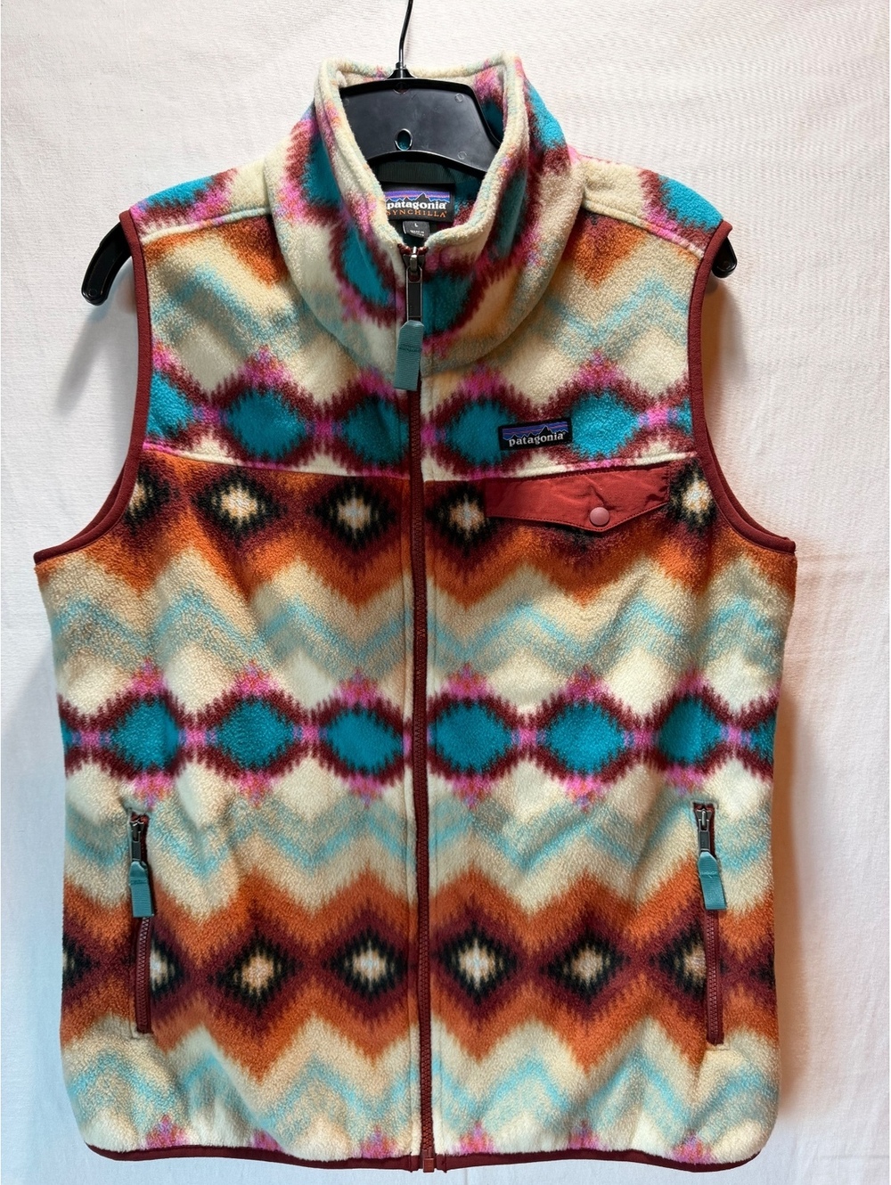 Patagonia Synchilla Fleece Vest with Colorful Geometric Pattern Size L